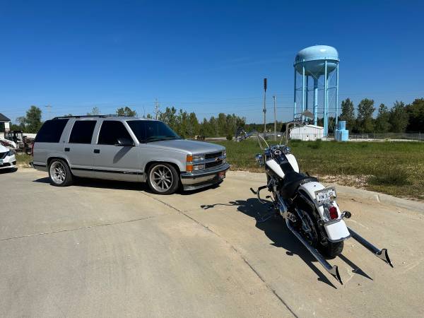 1995 Chevrolet Tahoe LS 4dr SUV — photo 5