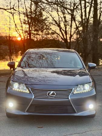 2015 Lexus ES 350 Base 4dr Sedan Automatic — photo 4