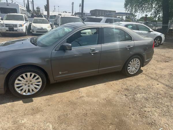 2012 Ford Fusion Hybrid Base — photo 11