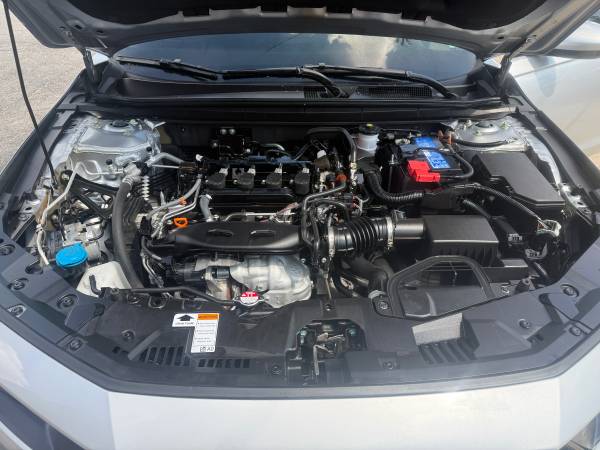 2025 Honda Accord Hybrid EX-L Sedan Front Wheel Drive CVT — photo 9