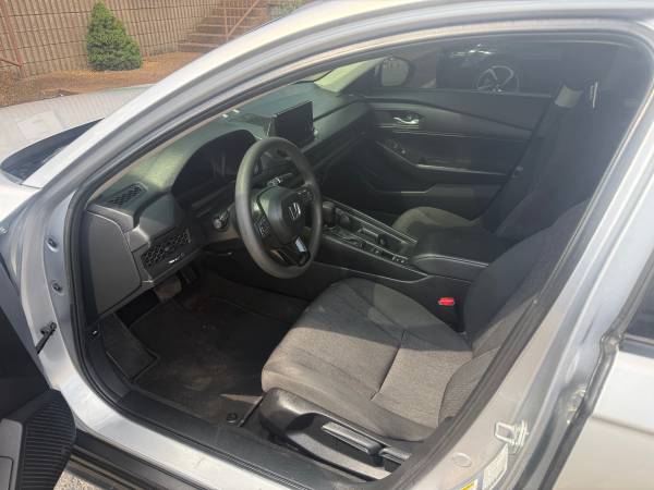 2025 Honda Accord Hybrid EX-L Sedan Front Wheel Drive CVT — photo 6