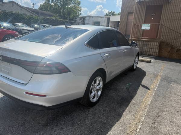 2025 Honda Accord Hybrid EX-L Sedan Front Wheel Drive CVT — photo 4