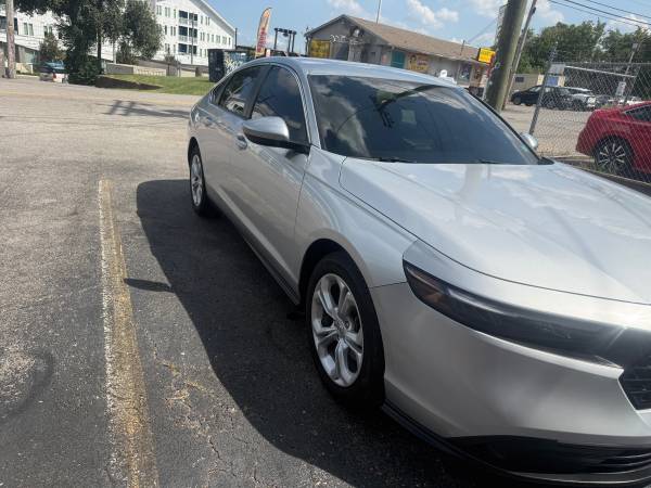 2025 Honda Accord Hybrid EX-L Sedan Front Wheel Drive CVT — photo 5