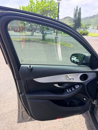 2019 Mercedes-Benz GLC 300 Base — photo 7