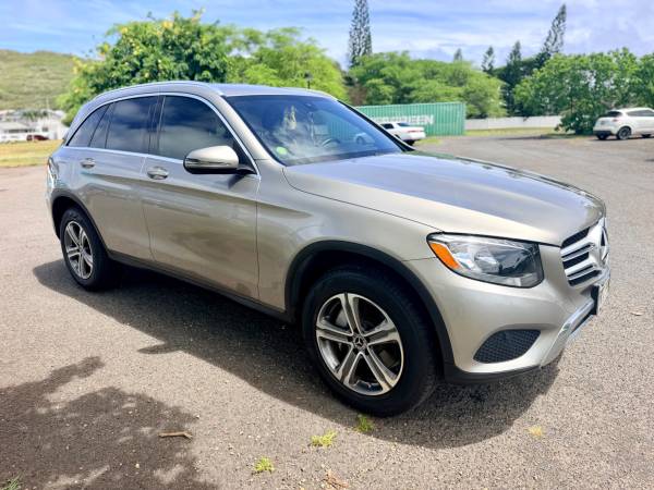 2019 Mercedes-Benz GLC 300 Base — photo 2