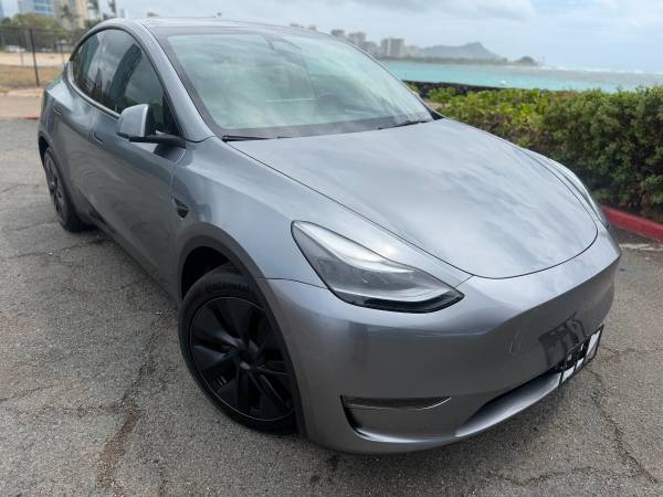 2024 Tesla Model Y Base — photo 1