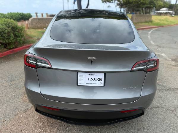 2024 Tesla Model Y Base — photo 10