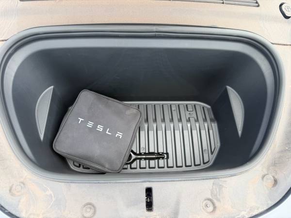 2024 Tesla Model Y Base — photo 6