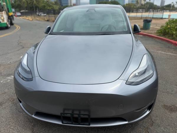 2024 Tesla Model Y Base — photo 2