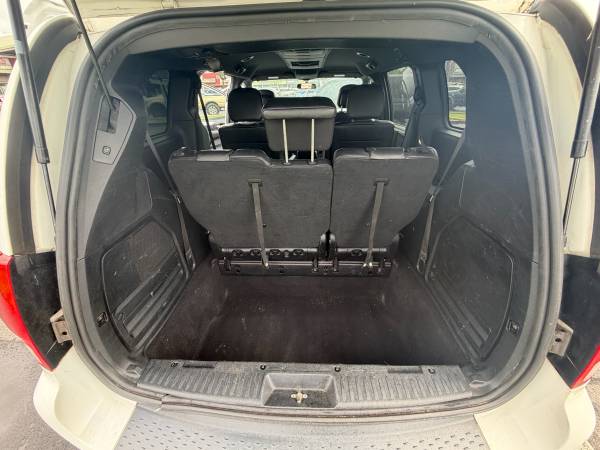 2016 Dodge Grand Caravan SE — photo 11