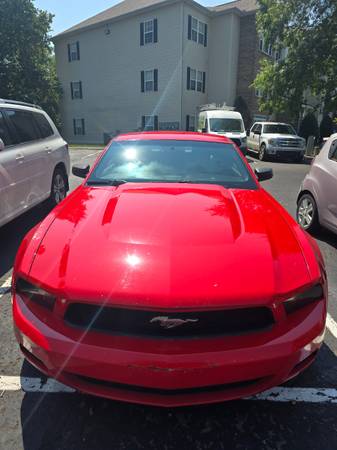 2012 Ford Mustang GT Premium — photo 1