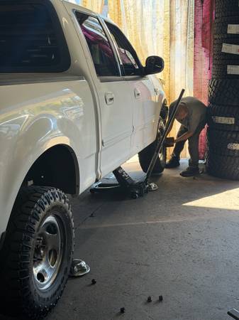 2002 Ford F 150 XL 4x4 Super Cab Styleside 139 in. WB Manual — photo 11