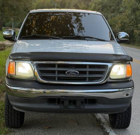 2002 Ford F 150 XL 4x4 Super Cab Styleside 139 in. WB Manual — photo 1