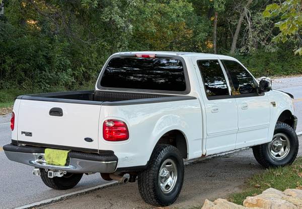 2002 Ford F 150 XL 4x4 Super Cab Styleside 139 in. WB Manual — photo 6