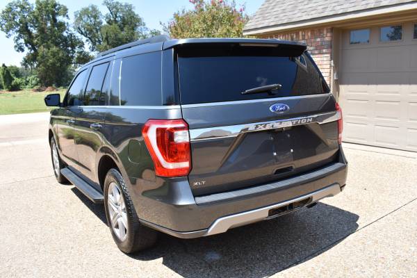 2019 Ford Expedition XLT — photo 4