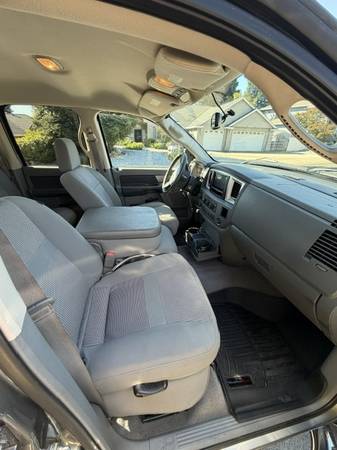 2009 Dodge RAM 2500 Laramie 4x2 Quad Cab 140.5 in. WB Automatic — photo 4