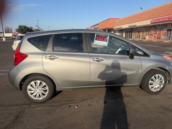 2015 Nissan Versa Note SR 4dr Hatchback CVT — photo 2