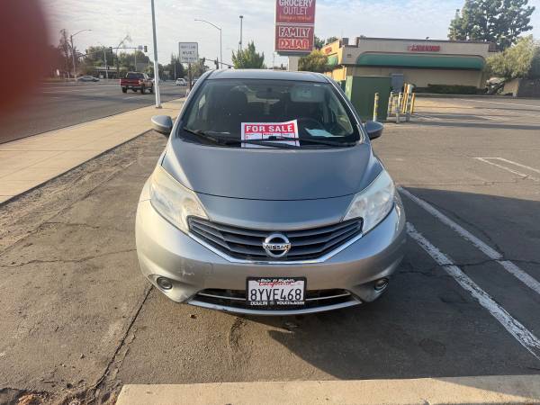 2015 Nissan Versa Note SR 4dr Hatchback CVT — photo 4