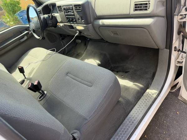 2003 Ford F 250 XL 4x2 SD Crew Cab 156 in. WB HD Manual — photo 5