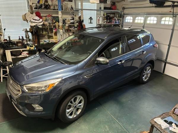 2018 Ford Escape SE 4dr 4x4 Automatic — photo 1