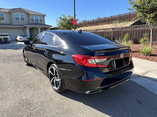 2022 Honda Accord Sport 1.5T 4dr Sedan CVT — photo 9