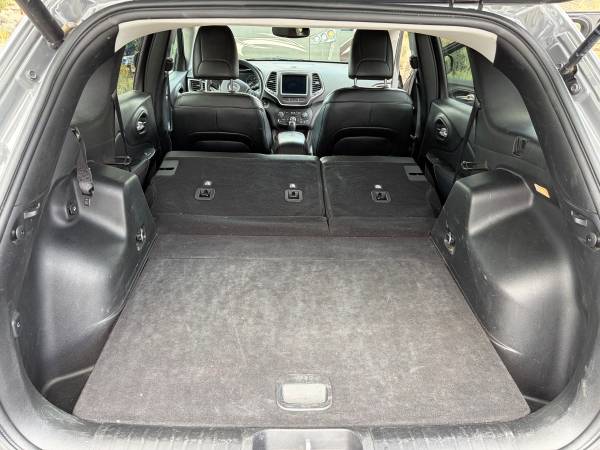 2022 Jeep Cherokee X 4dr 4x4 Automatic — photo 10