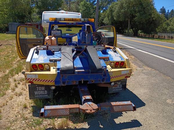 2012 Dodge Tow Truck — photo 4