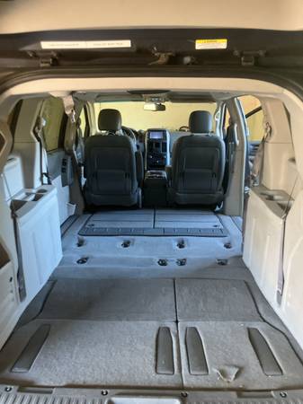 2008 Dodge Grand Caravan CV Cargo Van Automatic — photo 9