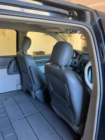 2008 Dodge Grand Caravan CV Cargo Van Automatic — photo 5