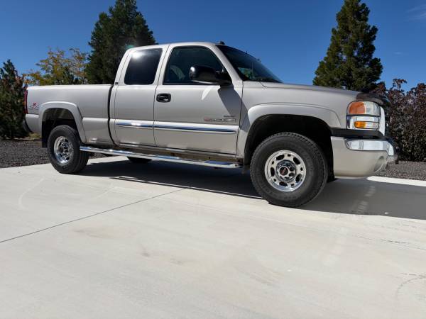 2004 GMC Sierra 2500 SLT — photo 7