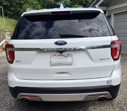 2016 Ford Explorer XLT 4dr 4x4 Automatic — photo 2