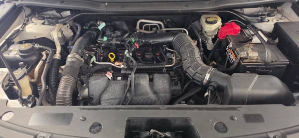 2016 Ford Explorer XLT 4dr 4x4 Automatic — photo 5