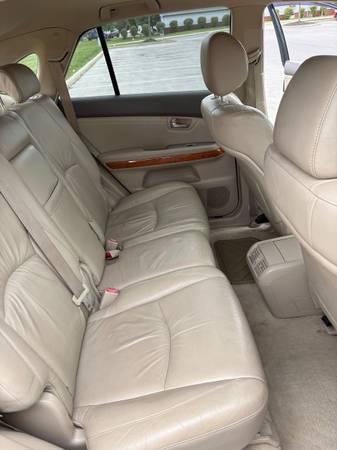 2004 Lexus RX 330 Base All-wheel Drive Automatic — photo 11