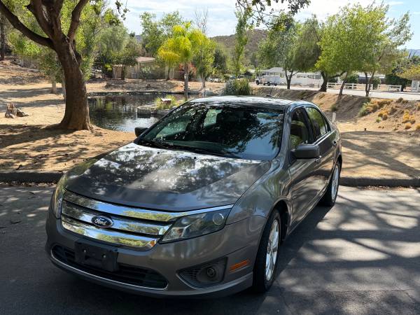 2012 Ford Fusion SE 4dr Front-wheel Drive Sedan Automatic — photo 1