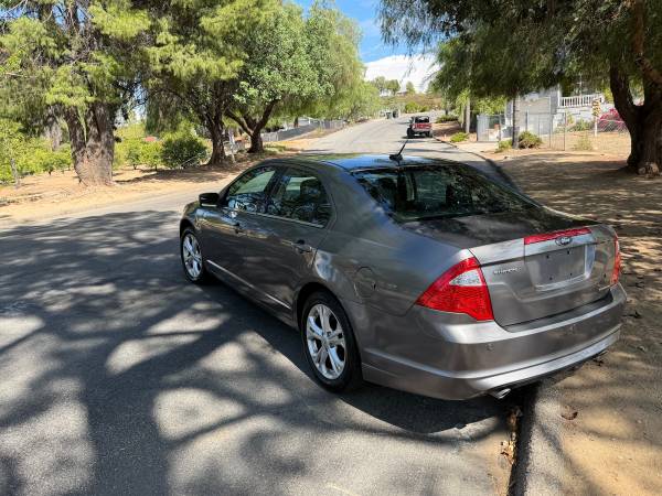 2012 Ford Fusion SE 4dr Front-wheel Drive Sedan Automatic — photo 3