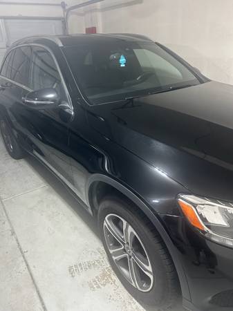 2019 Mercedes-Benz GLC 300 Base GLC 300 4dr 4x2 Automatic — photo 2