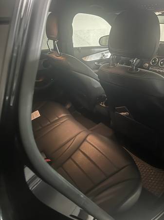 2019 Mercedes-Benz GLC 300 Base GLC 300 4dr 4x2 Automatic — photo 5