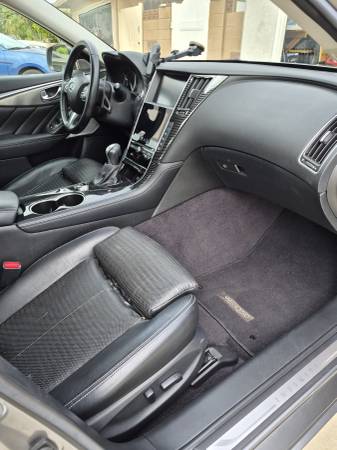2017 Infiniti Q50 2.0t Base — photo 6