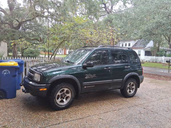 2002 Chevrolet Tracker ZR2 2dr 4x4 Manual — photo 1
