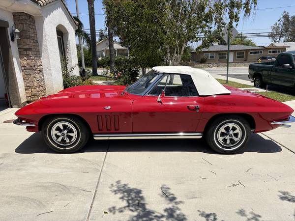 1965 Chevrolet Corvette — photo 1