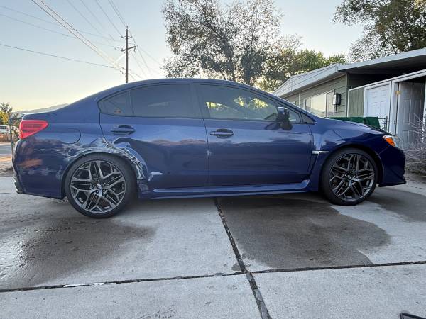 2016 Subaru WRX Base — photo 8