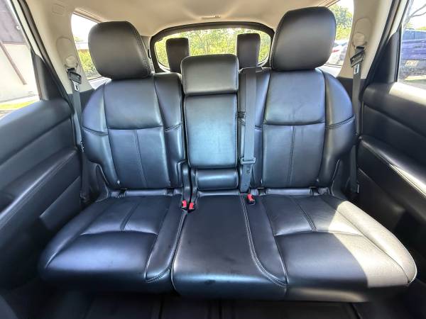 2019 Nissan Pathfinder SL — photo 6
