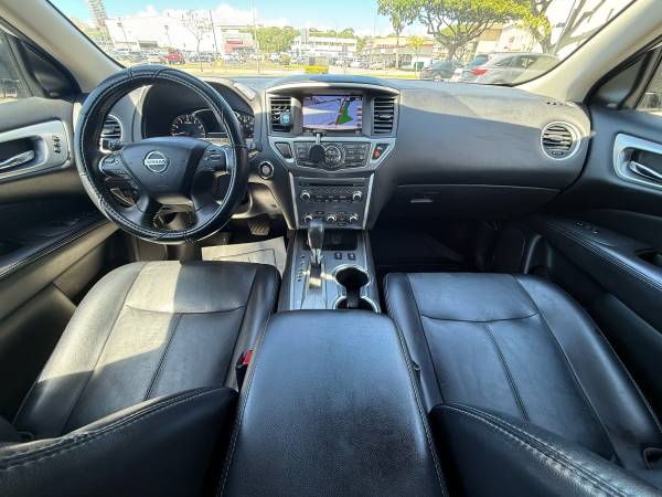 2019 Nissan Pathfinder SL — photo 5