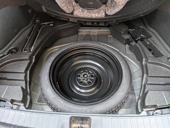 2016 Toyota Prius Two 5dr Hatchback CVT — photo 9