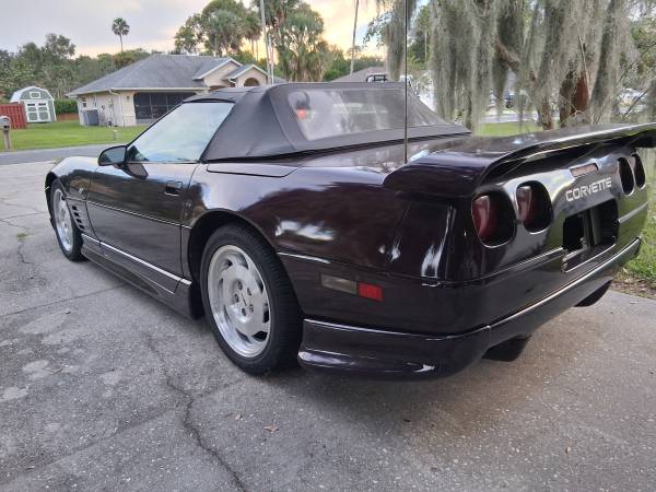 1993 Chevrolet Corvette ZR1 2dr Hatchback — photo 8