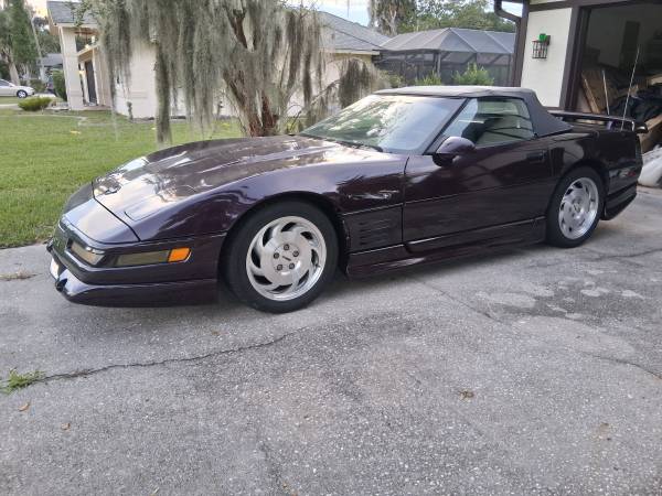 1993 Chevrolet Corvette ZR1 2dr Hatchback — photo 2
