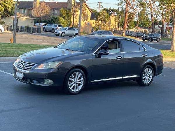 2010 Lexus ES 350 Base 4dr Sedan Automatic — photo 4
