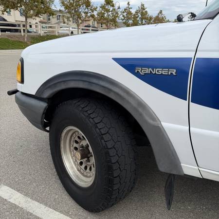 1994 Ford Ranger XL 2dr Standard Cab SB — photo 7