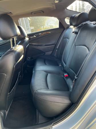 2011 Hyundai Sonata SE — photo 10