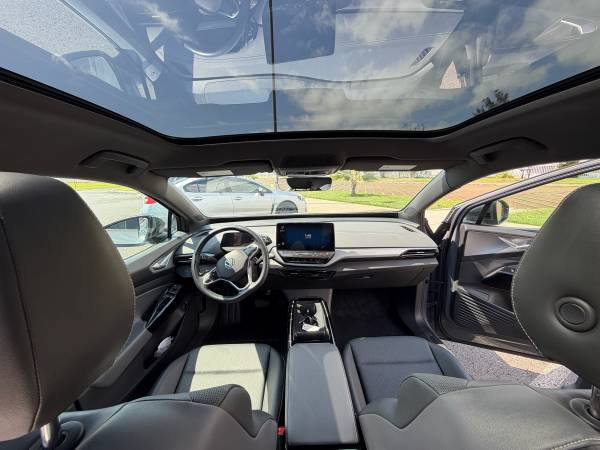 2023 Volkswagen Id.4 Pro S Plus — photo 10